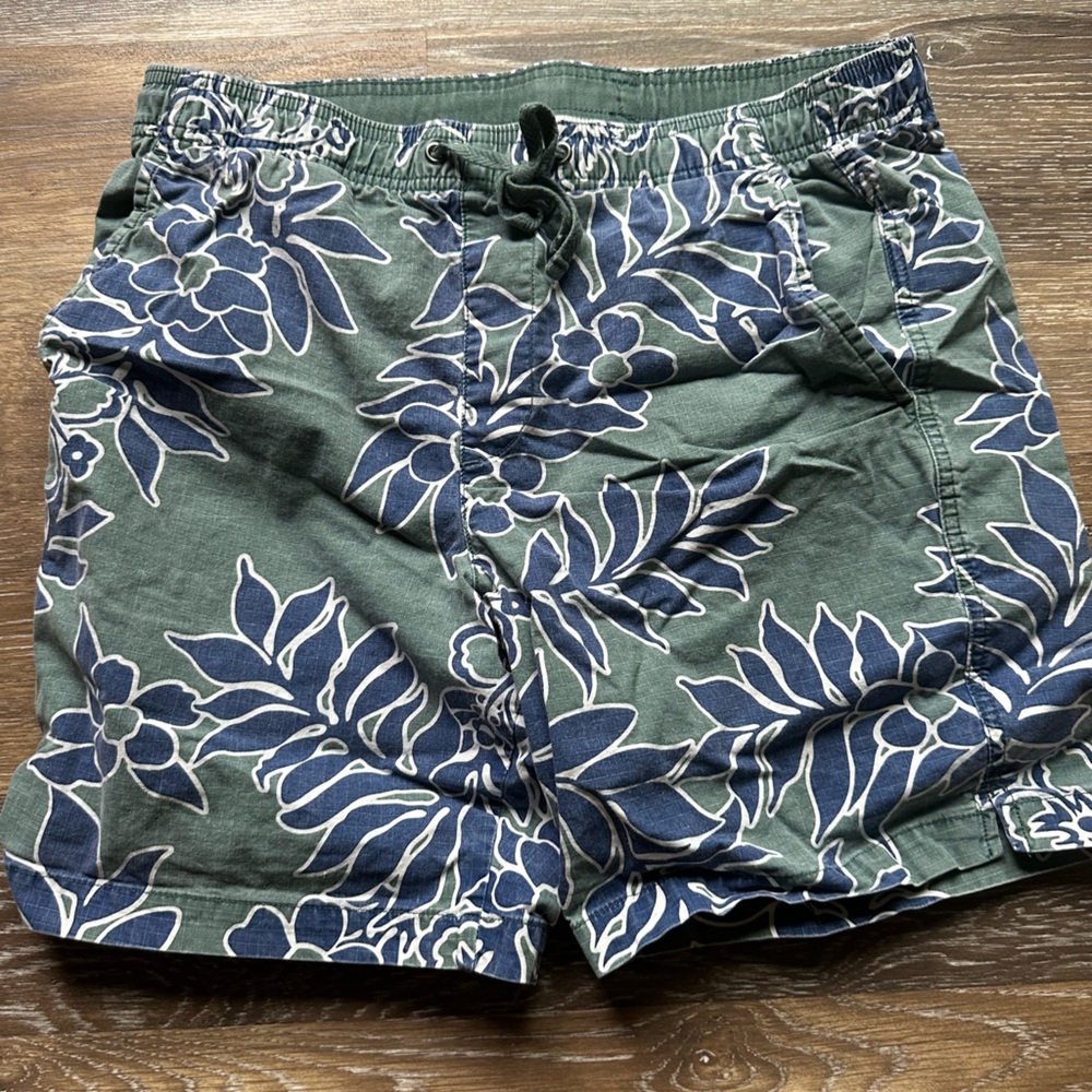 GAP Print shorts men’s medium